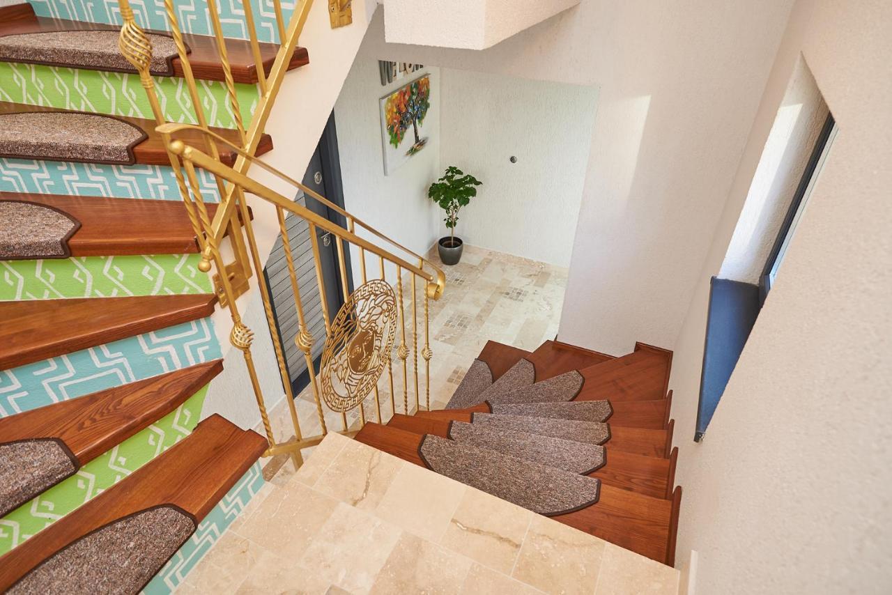 Sun House Residence Timisoara Ngoại thất bức ảnh