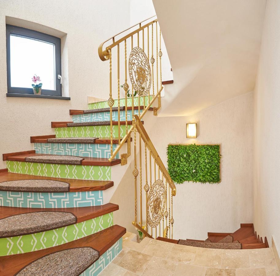 Sun House Residence Timisoara Ngoại thất bức ảnh